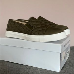Steve Madden Zaander Sneaker!